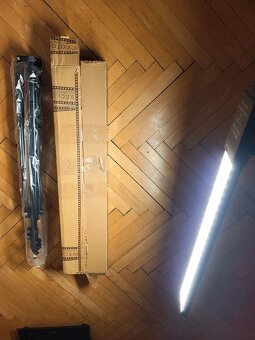 Pasové výkonné led světlo + stativ do 200cm - 4