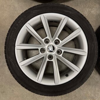 Alu kola Škoda Octavia, 225/45 R17 Nokian a Sava, 5x112 - 4