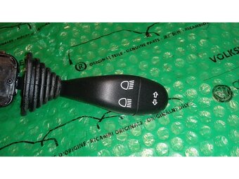 přepínač osvětlení a směrových světel Škoda Felicia do 0796 - 4