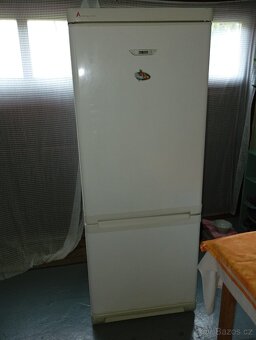 Lednička s mrazákem - 4