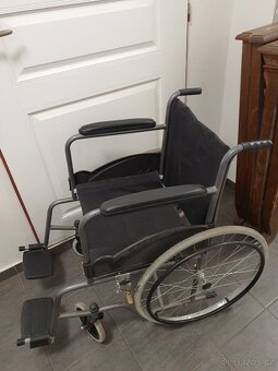 skládací invalidní vozík PLNÁ KOLA - 4