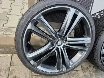 ALU KOLA - SEAT LEON CUPRA 5F - 5/115 / 8J x 19 ET 50 - 4