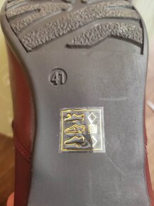 Kotníkové zimní boty s nízkým podpatkem - 4