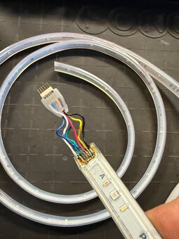 Philips Hue LightStrip Plus v4 - 4