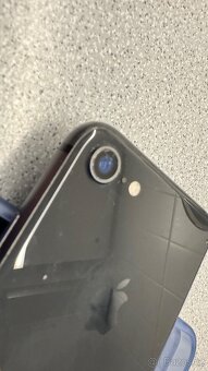 iPhone 8 Black 64GB - 4