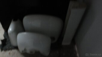 UMYVADLO a skřínka na špinavé prádlo - 4