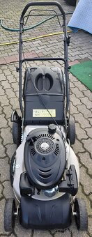 BENZÍNOVÁ SEKAČKA S POJEZDEM - 4