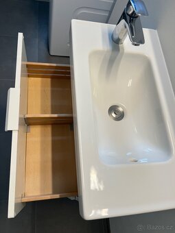 Skřínka s umyvadlem IKEA - 4