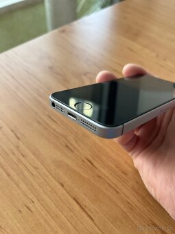 Iphone SE (A172) - 4