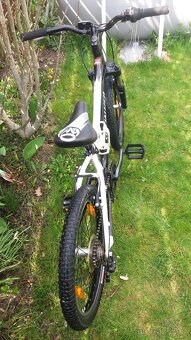 Horské kolo Specialized Hotrock 20" můžu POSLAT s lehkým AL - 4
