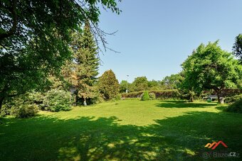 Lukrativní stavební pozemek pro stavbu RD, 550 m2, exklusivn - 4