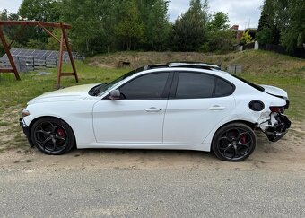 Alfa Romeo Giulia 2.0 Turbo 16V AT8 Veloce Ti - 4