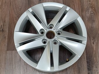 5x112 Volkswagen 7Jx16 ET48 NORFOLK číslo 5H0601025 alu - 4