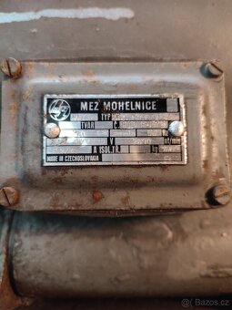 Vibrační elektromotor 1 kW - 4