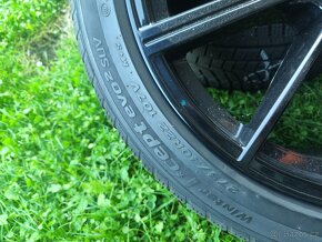 Prodám zimní 275/40r22 Hankook - 4