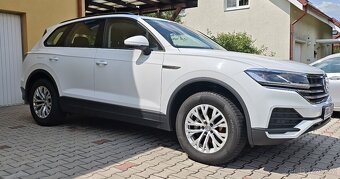 VW Touareg V6 3.0 TDI, 11/2020, 4x4, tažné, původ ČR, +DPH - 4