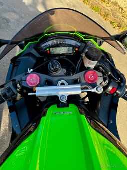 Kawasaki ZX10R - 4