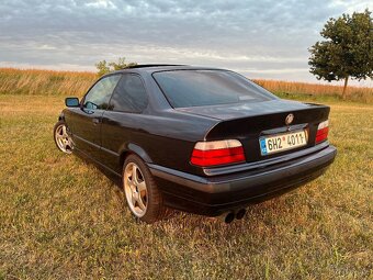 Bmw e36 323i coupe - 4
