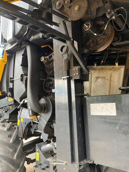 New Holland CR8.90 - 4