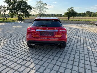 Mercedes-Benz GLA 200 D 4Matic - 4