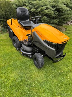Zahradní traktor STIGA Estate 7102 H motor HONDA - 4