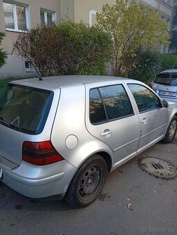Prodám golf 4 1,6 benzín - 4