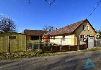 Rodinný dům se stodolou a garáží – Bříšťany u Hořic (okres J - 4