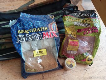 Prut na kapry Delphin jako nový, s navijákem - 4