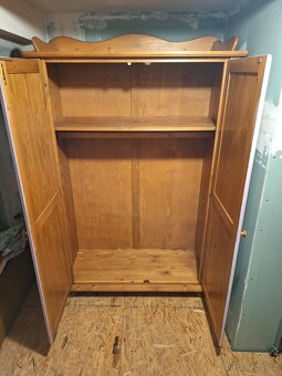 Nábytek - masiv - skříň, komoda, truhla. - 4