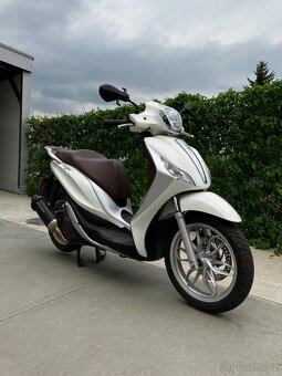 Skútr Piaggio Medley 150 - 4