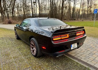 Dodge challenger 5.7 HEMI R/T - 4