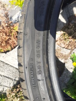 NEXEN Roadian 295 30 r22 - 4