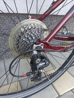 Prodám dámské trekové kolo FELT, Shimano Deore - 4