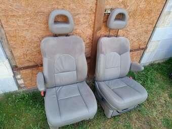Sedačky Chrysler Voyager - 4