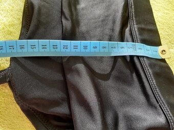 Dámská sportovní podprsenka černá H&M vel.46 - 4