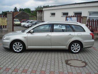 TOYOTA AVENSIS KOMBI 2.0 D-4D,NOVÁ STK,MODEL 2005 - 4