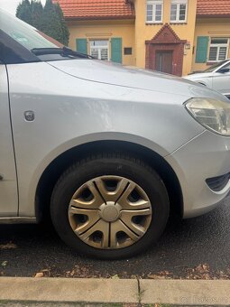 Prodám bud celek nebo náhradní díly Škoda Fabia 2 2013 - 4