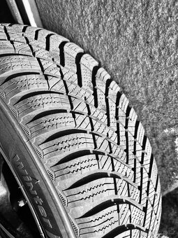 Zánovní alu kola Dezent, zimní pneu Hankook195/60R16 89H - 4