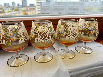 Prodame sadu starozitnych sklenicek - 4