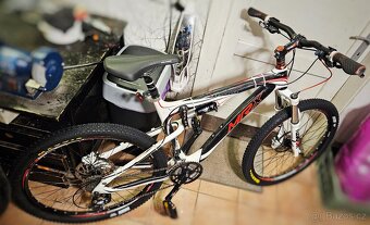 Celoodpružené horské kolo MRX Carbonelite ok stav nové pneu - 4