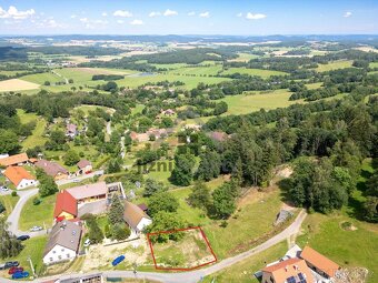 Stavební parcela 421 m2 v Horních Nakvasovicích - 4