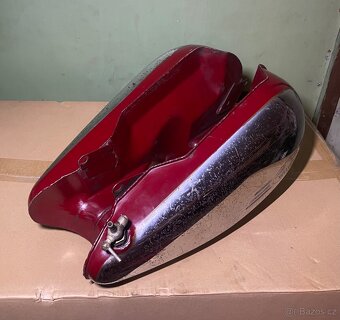 Nádrž Jawa Pérák v patinovém stavu - 4