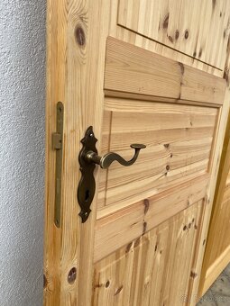 Masivní dveře levé 80 cm - AKCE doprava - 4