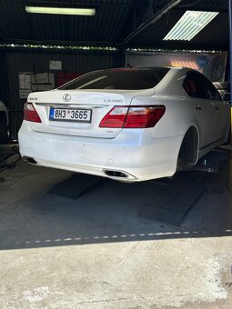 Lexus LS 460 AWD - Sleva - 4