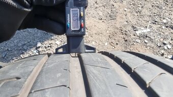 Letní pneu 255/40/20 Pirelli - 4