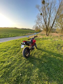 Ducati Hypermotard 796 - 4