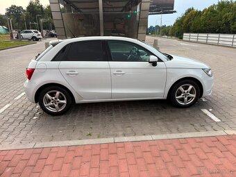 Audi A1 Sportback 1.4 TFSI S tronic (2012) - 4