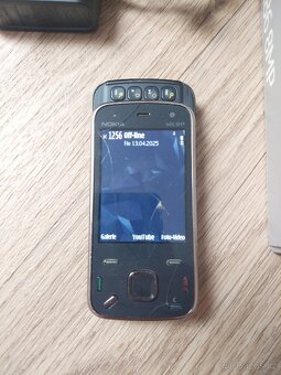Mobilní telefon Nokia N86 8MP černý - 4