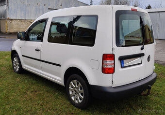Volkswagen Caddy 1.6TDi 75kw r.v 2012 ,5.míst - 4