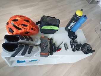Cyklo výbava v balíčku nebo jednotlivě – helma, boty, pumpa, - 4